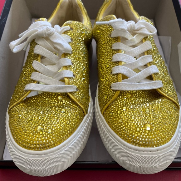 Betsey Johnson Yellow Diva Rhinestone Shoes. - Picture 4 of 7